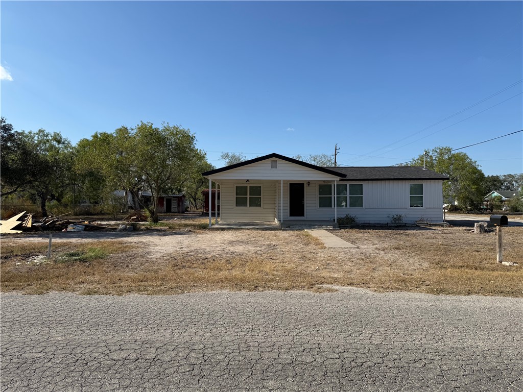 400 Austin St — photo