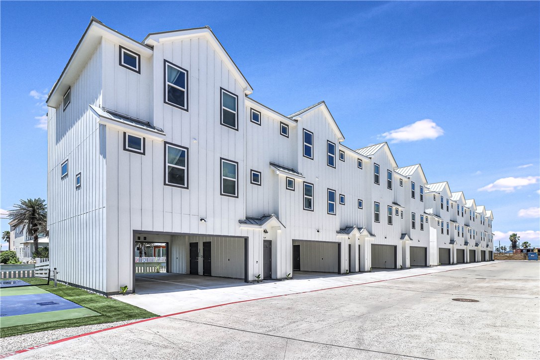 603 E Avenue G 203 — photo