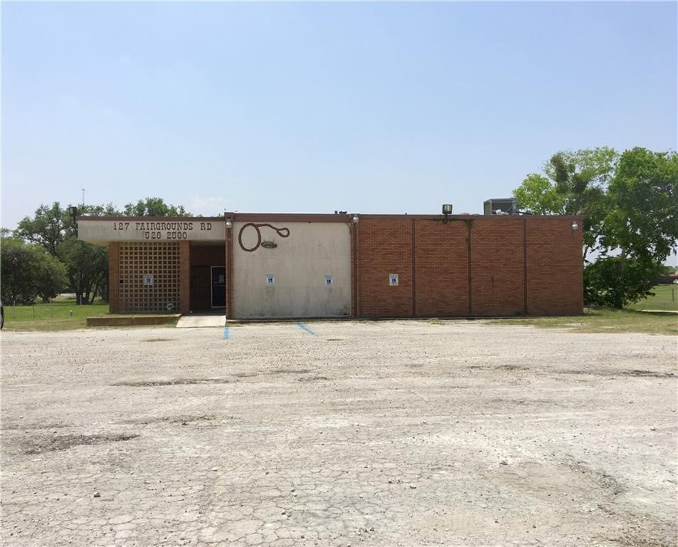127 Fairgrounds Road — photo