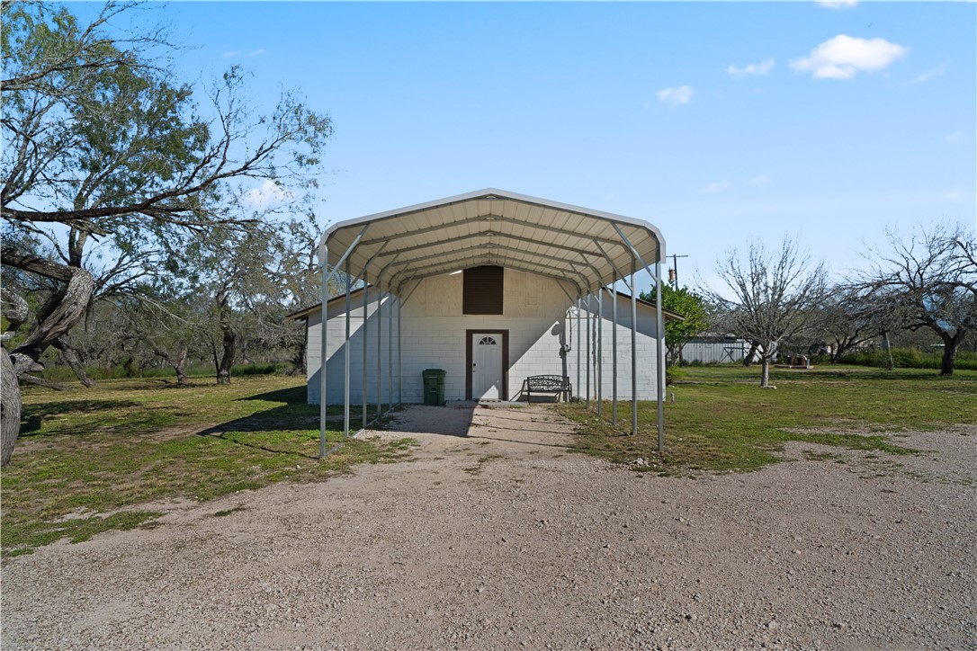 12318 Highway 359 — photo