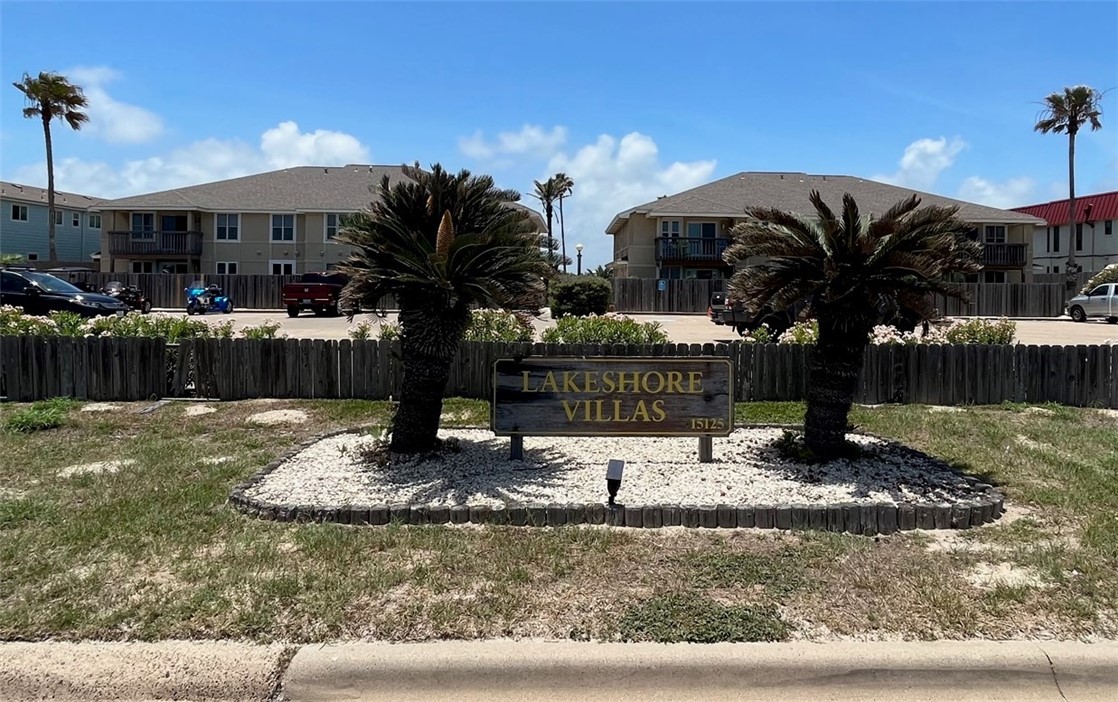 15125 Leeward Dr 18 — photo
