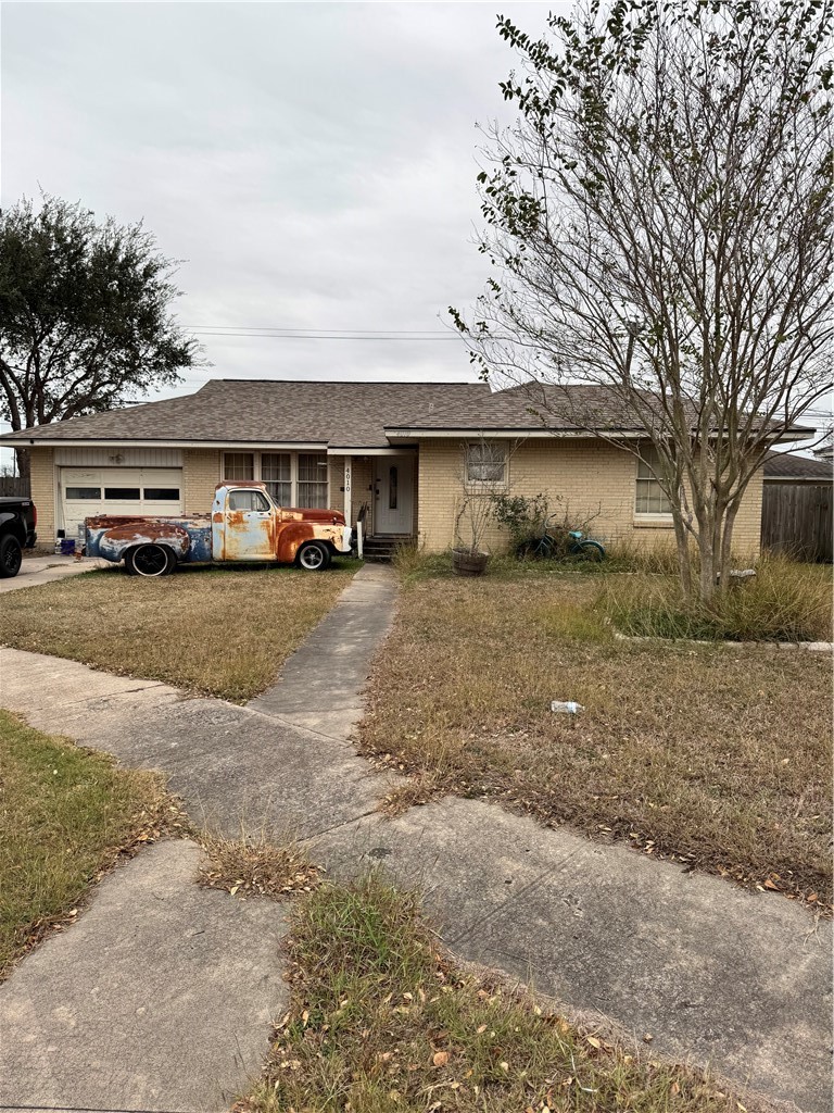 4010 Markins Dr — photo