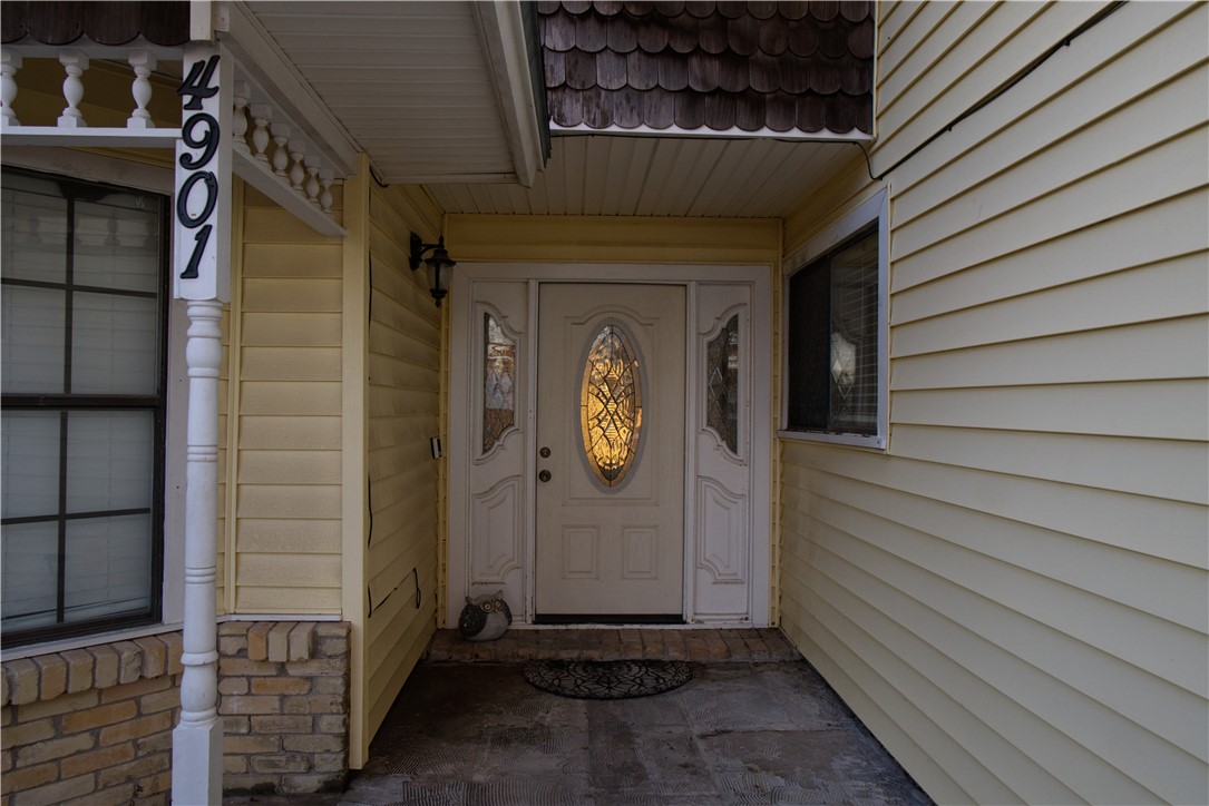 Home in Corpus Christi, TX 78413 — photo 2