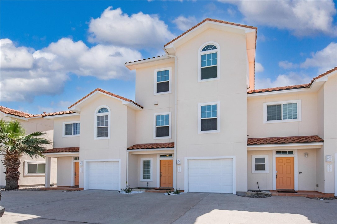 14878 Granada Dr 402 — photo