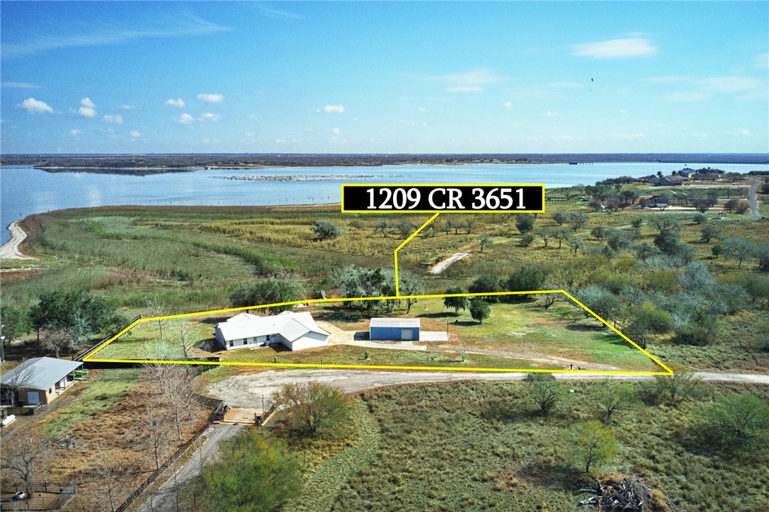 1209 County Road 3651 — photo
