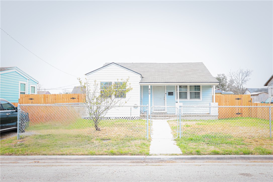 410 Scott Dr — photo