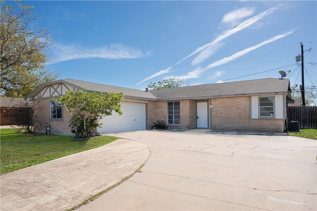 6013 Parkview Dr — photo