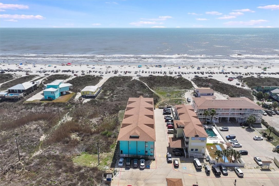 1926 On The Beach Dr 434 — photo