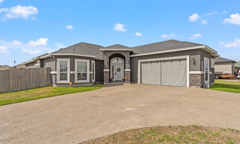 9501 Royal Oak Dr — photo