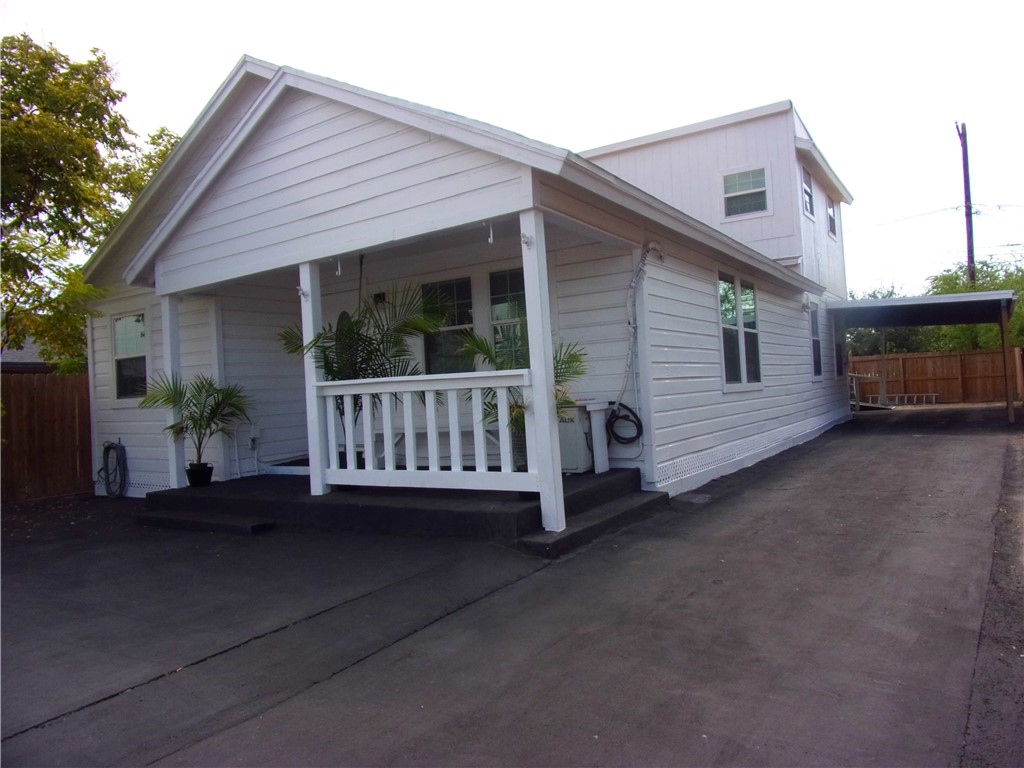 2722 Greenwood Dr — photo