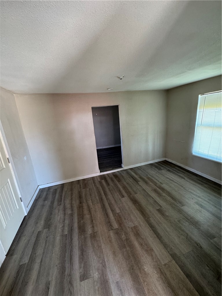 Home in Corpus Christi, TX 78405 — photo 3