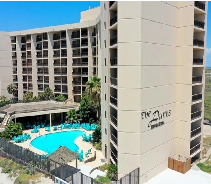 1000 Lantana Dr 503 — photo