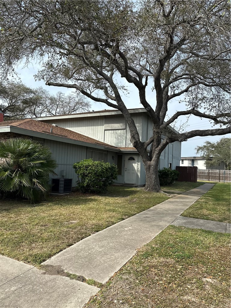 6166 Hidden Oaks 3 — photo