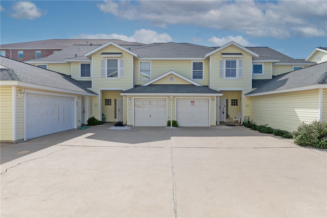 15102 Leeward Dr 702 — photo