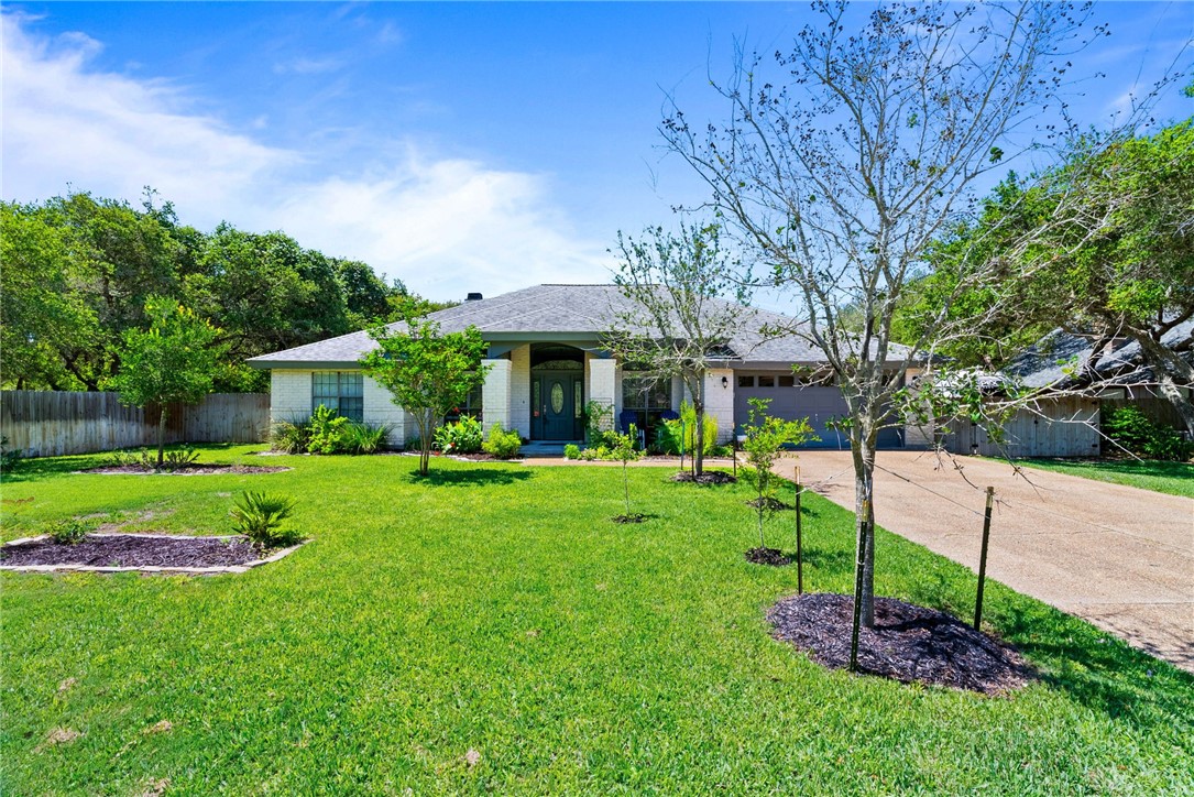 112 Poquito Dr — photo