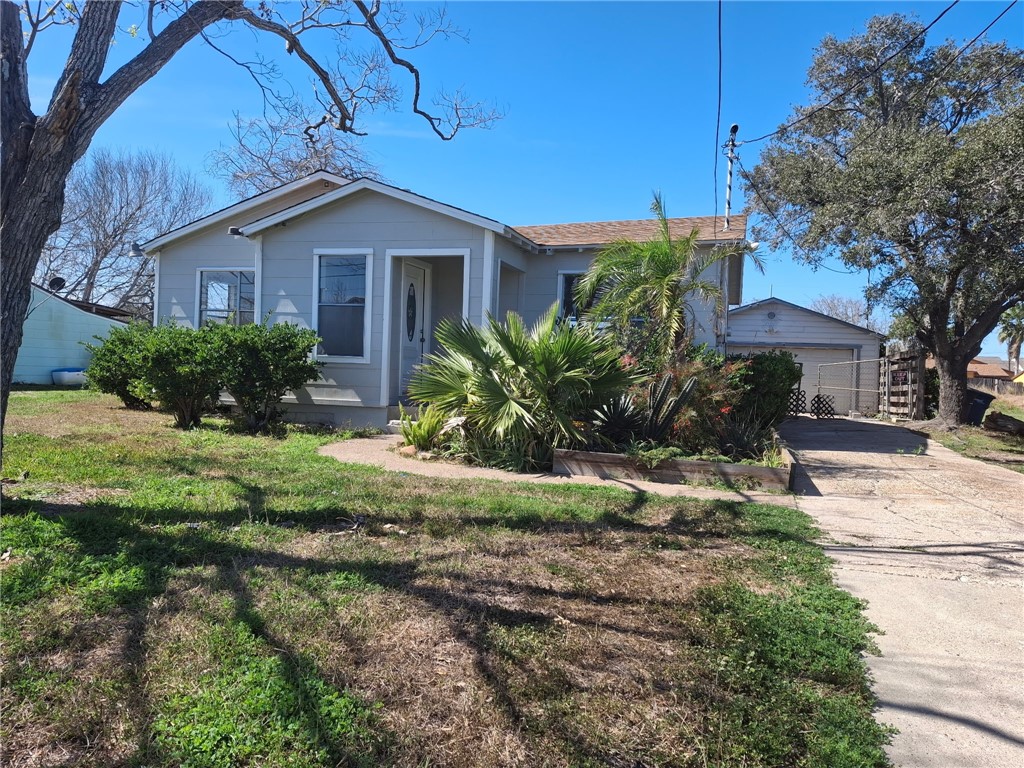 1333 Woodlawn Dr — photo