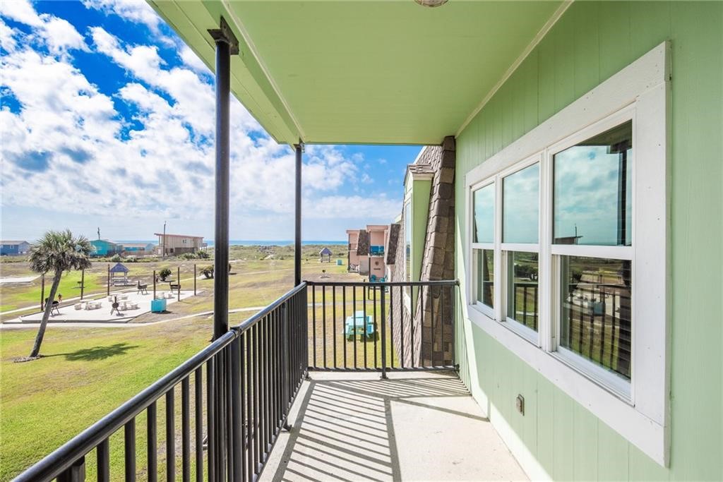 700 Island Retreat Ct 38 — photo