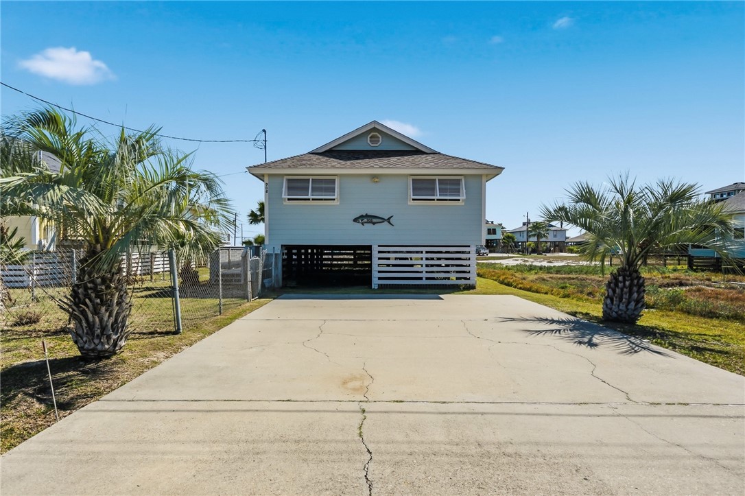 908 S Live Oak St — photo