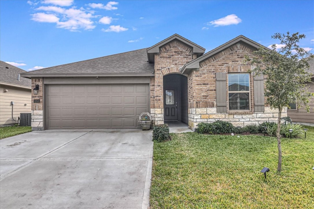 1253 Breebry Dr — photo