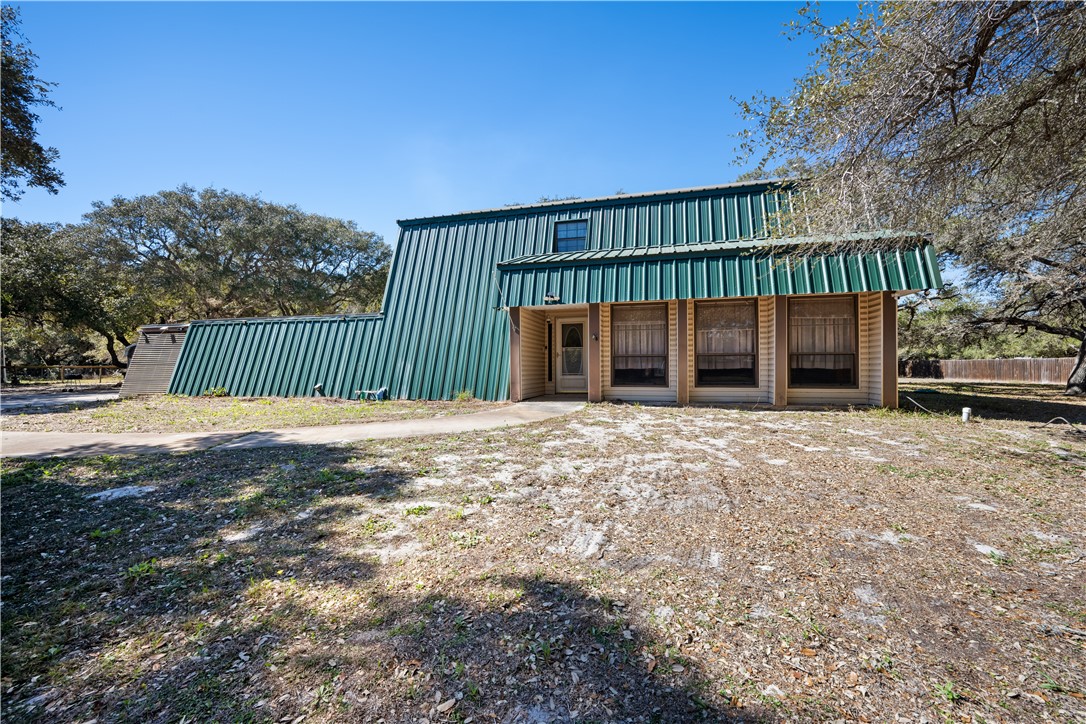 3949 County Road 4705 — photo