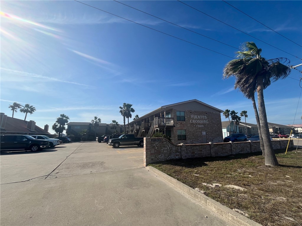 15209 Leeward Dr B1 — photo