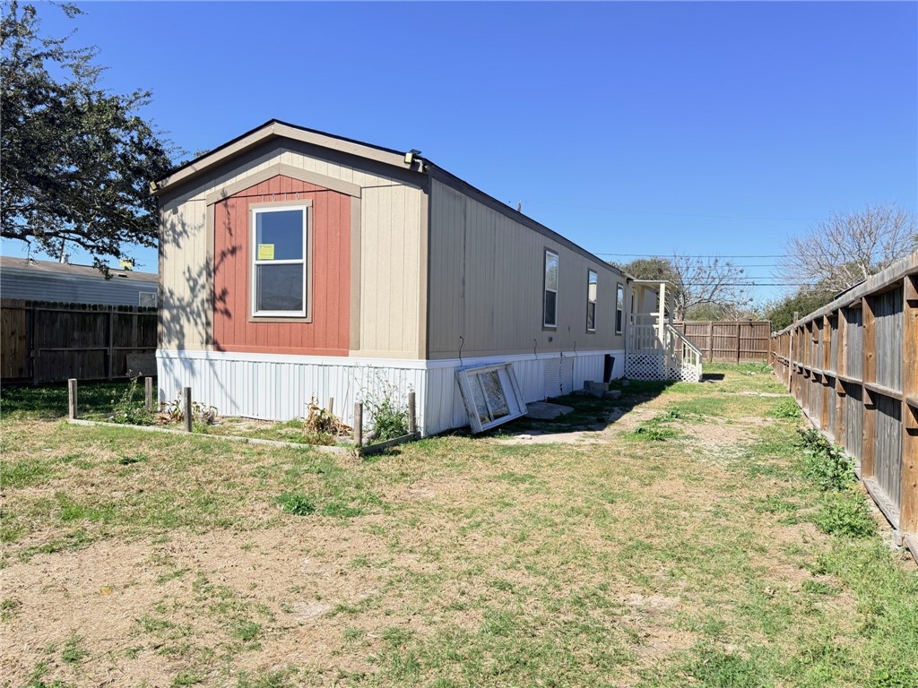 1010 Redmond St — photo