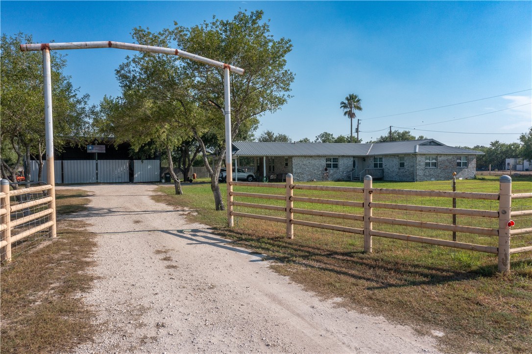 372 E FM 771 — photo