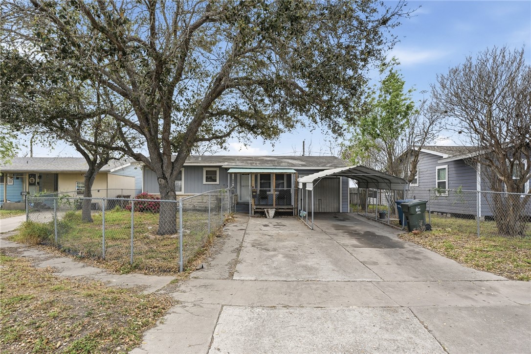 1006 Vernon Dr — photo