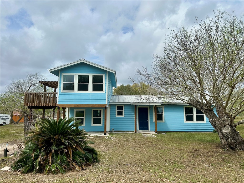 323 Copano — photo