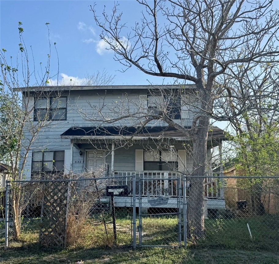 432 W Avenue D — photo