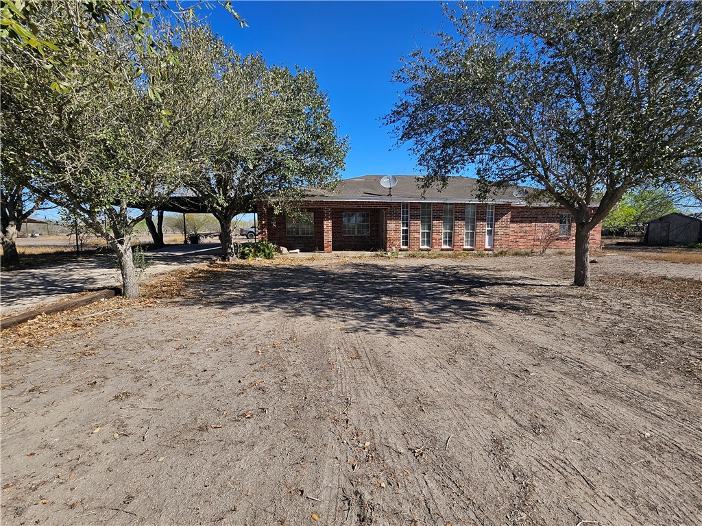 1309 FM 625 B — photo