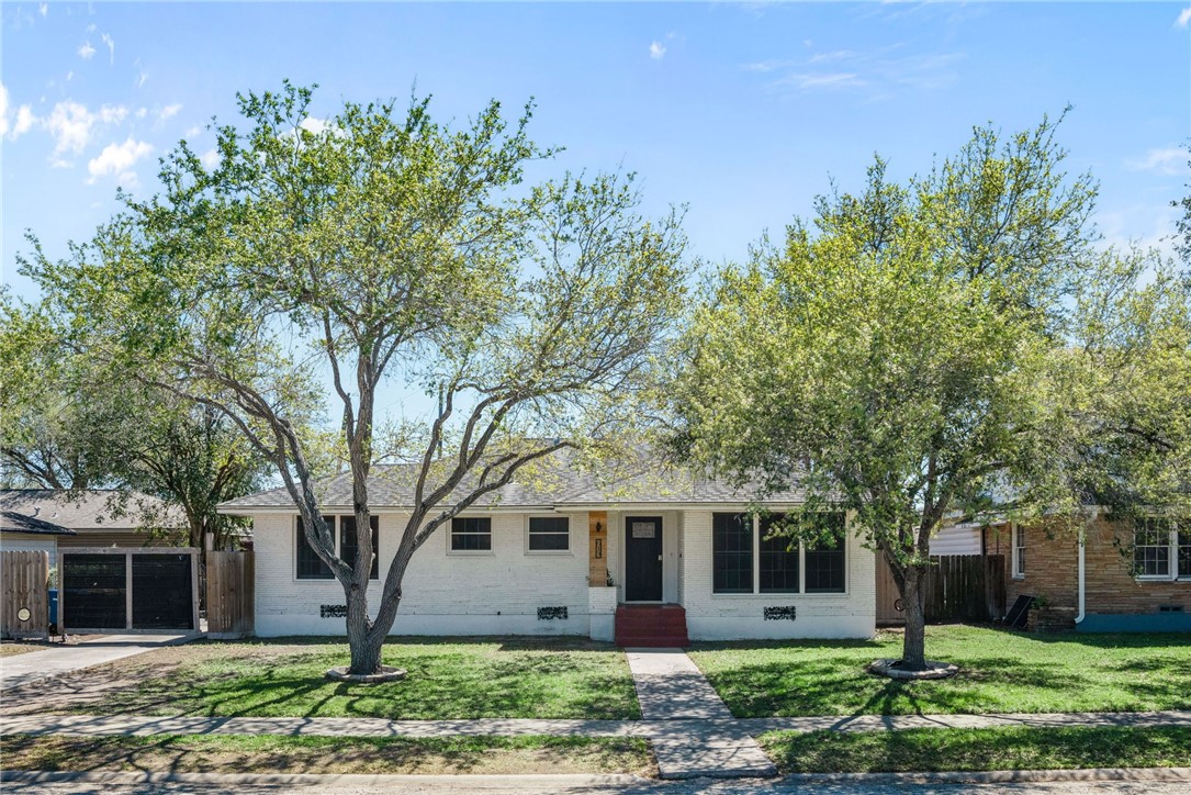 613 Hopper Dr — photo