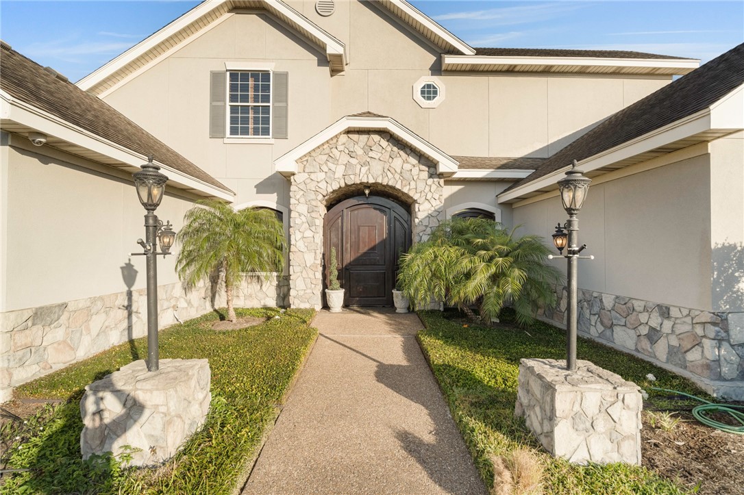 Home in Corpus Christi, TX 78414 — photo 2