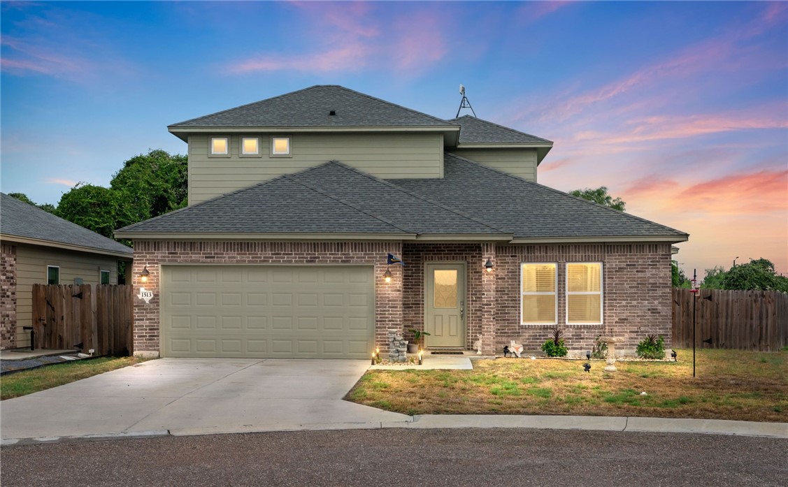 1513 Lisa Ann Dr — photo