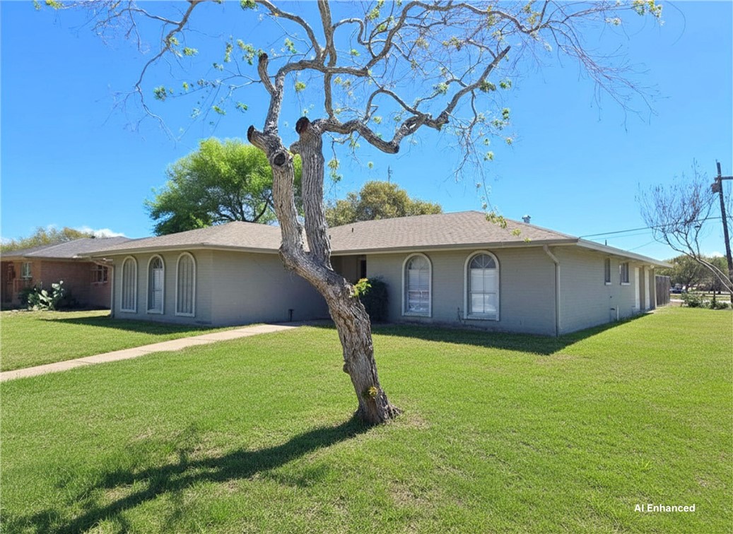 302 Frio Dr — photo