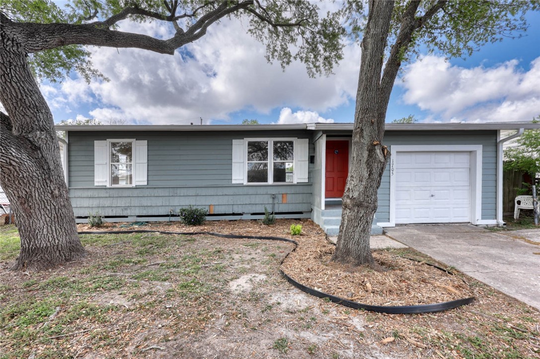 1705 Sycamore Pl — photo