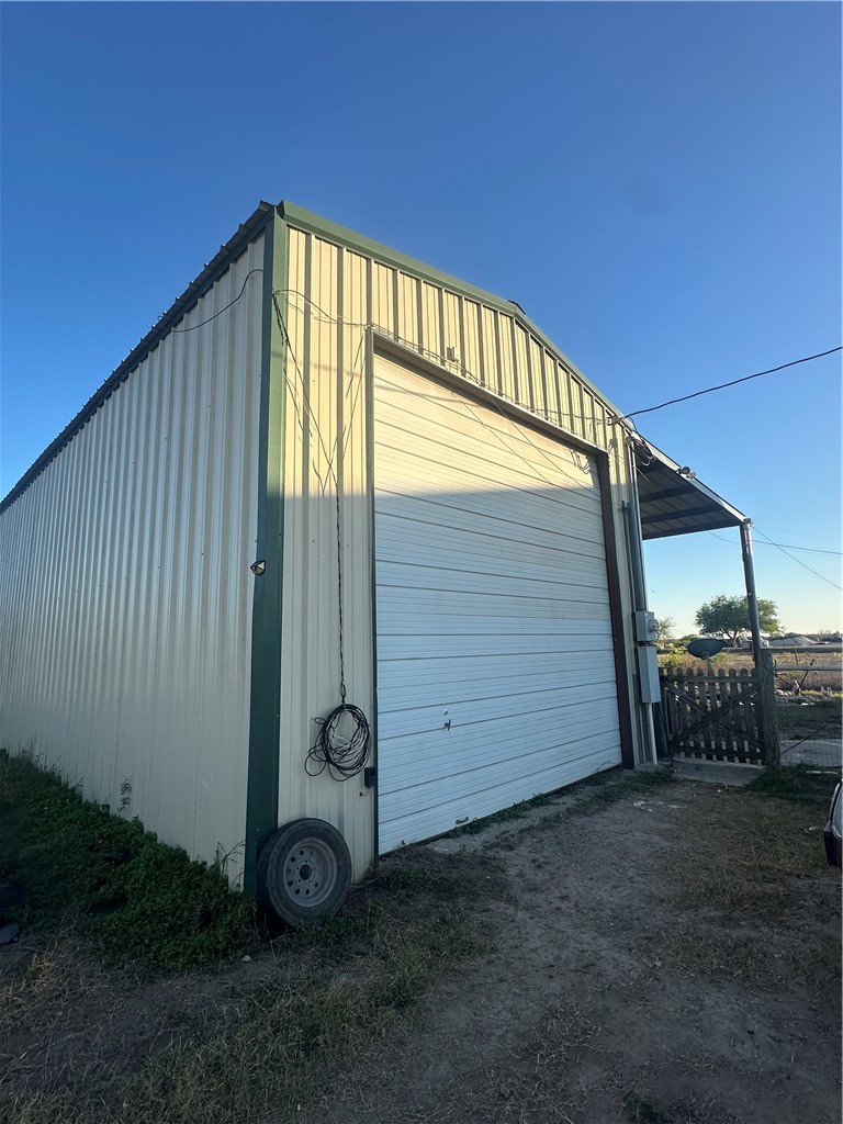 139 Fm 1545, Three Rivers, TX 78071 — photo 3