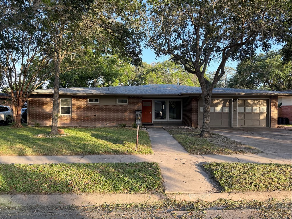 525 Grant Pl — photo