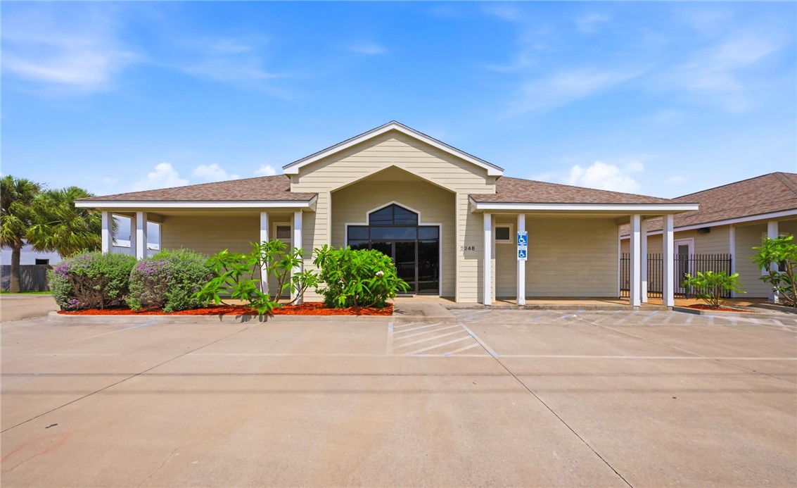 2248 Flour Bluff Dr — photo