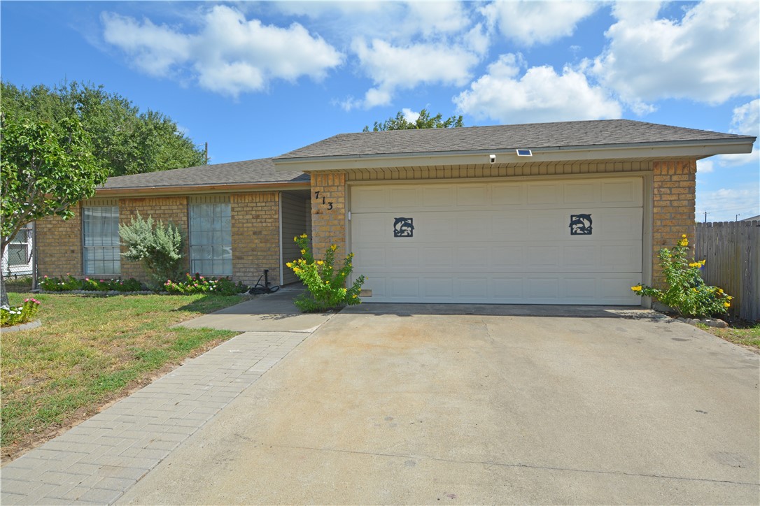 713 Truk Dr — photo