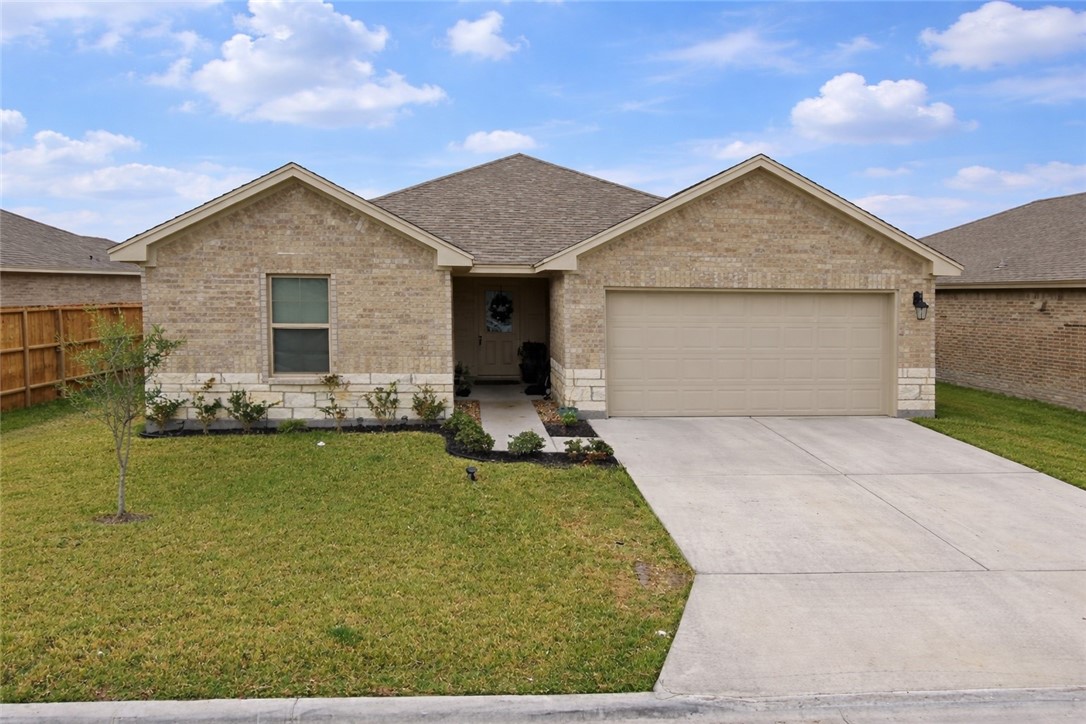 2733 Eltonne Gardens Dr — photo