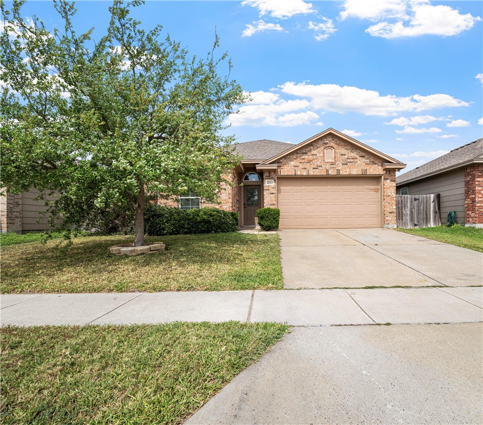 2113 Egret Dr — photo