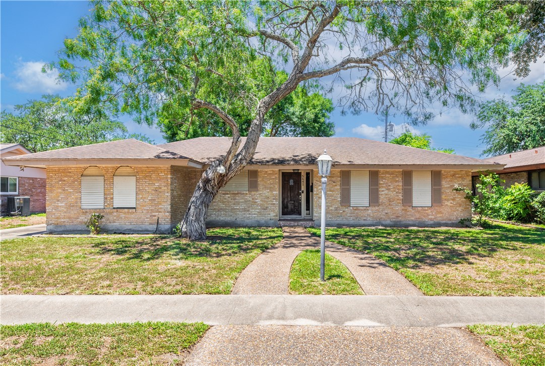 5641 Martinique Dr — photo