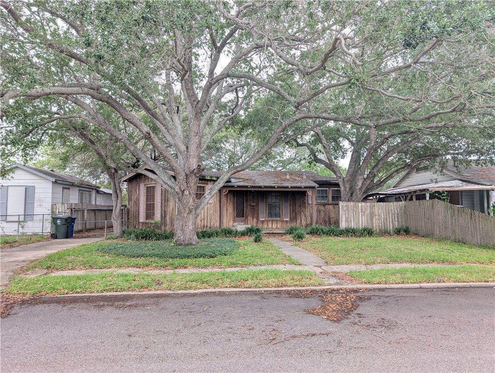 225 Glendale Dr — photo