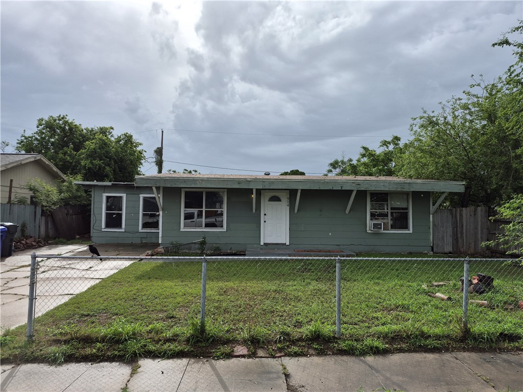 914 Susan Dr — photo
