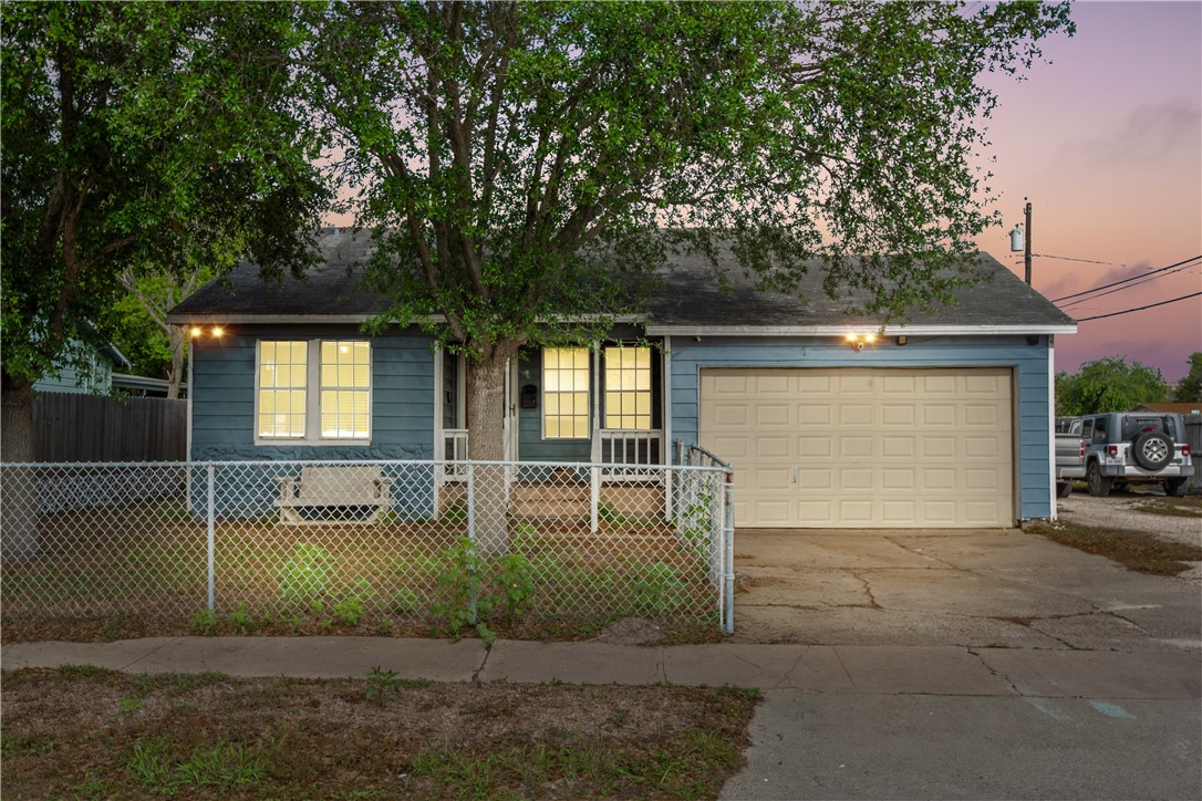 4905 Willowbrook Dr — photo