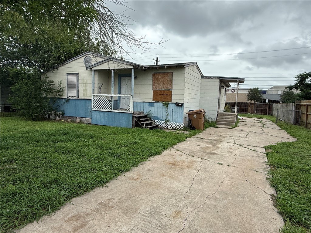 1350 Daytona Dr 1 — photo