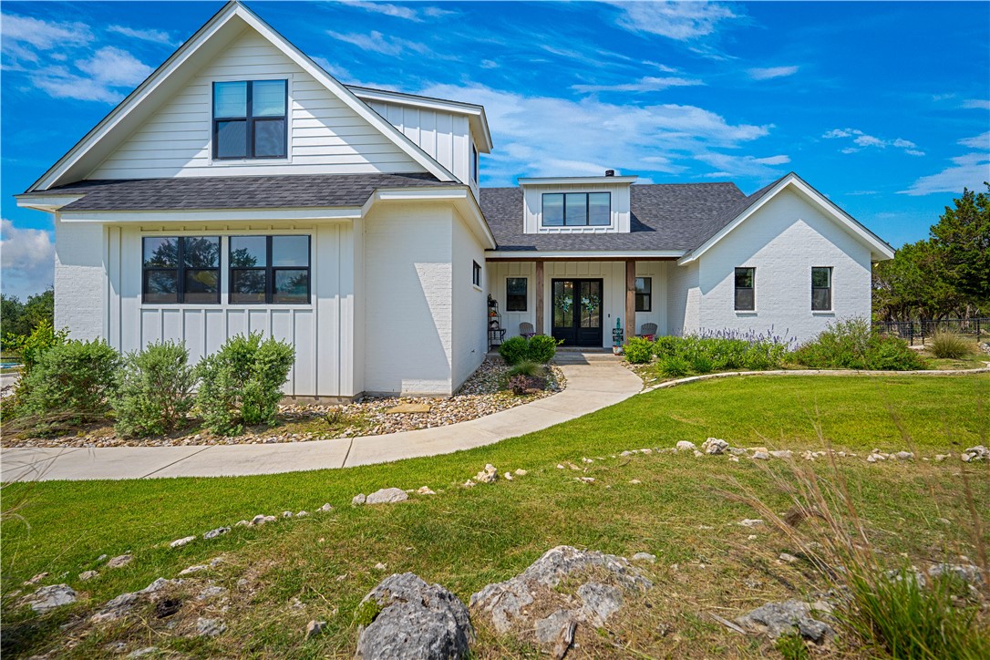 340 Warbler Dr — photo