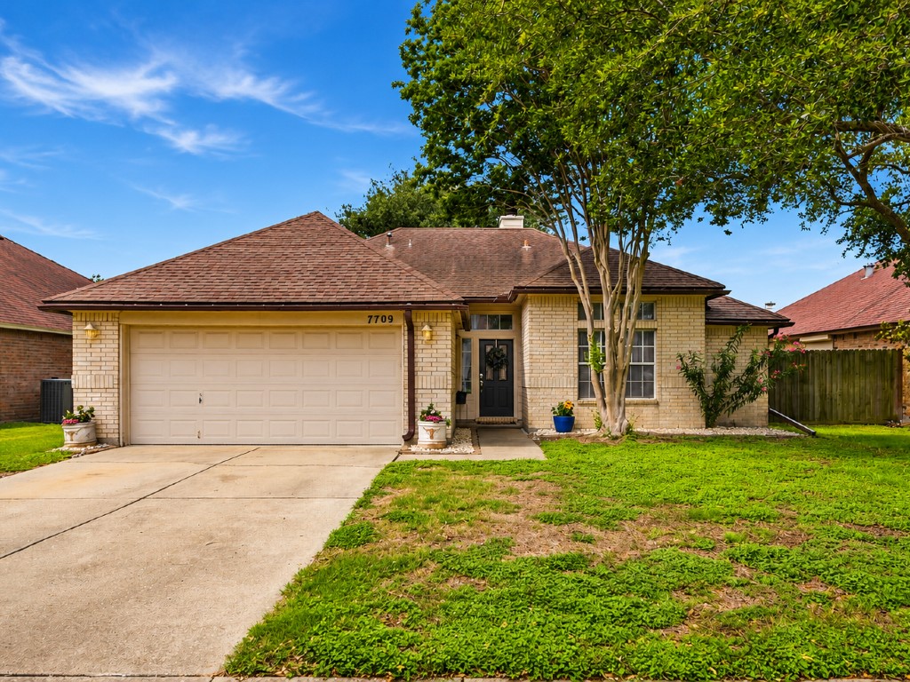 7709 Jim Wells Dr — photo