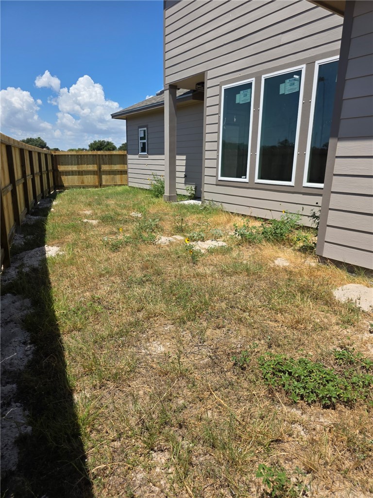 710 Mereet Dr — photo